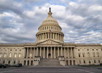 Washington (United States), 01/10/2020.- The US Capitol Building in Washington, DC, USA, 01 October 2020. The US Senate continues to meet with US Supreme Court Nominee Amy Coney Barrett ahead of her confirmation hearings later this month. (Estados Unidos) EFE/EPA/ALEX EDELMAN