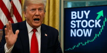 Trump habla desde la Oficina Oval con gráfico alcista y mensaje “BUY STOCK NOW” de fondo
