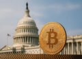 El Capitolio de EE.UU. con diseño cripto al frente representa la regulación impulsada por Trump.