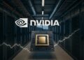 Render de centro de datos con servidores y chip Nvidia en primer plano, con fondo montañoso visible.