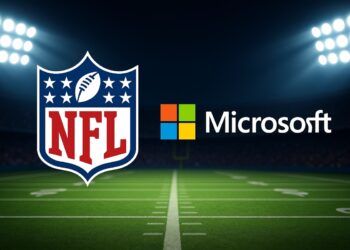 Logos de Microsoft y la NFL juntos sobre un campo de fútbol americano iluminado, representando su alianza con inteligencia artificial.