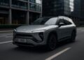 SUV Nio ES8 en carretera urbana moderna, vinculado al análisis de Morgan Stanley.