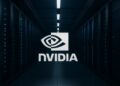 Centro de datos con logotipo de Nvidia como punto focal.