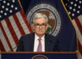 Jerome Powell en conferencia de prensa tras anunciar recorte de tasas.