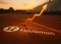 Pista deportiva con flecha ascendente y logo de Lululemon, símbolo de crecimiento financiero.