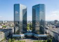 Fotografía diurna de las Torres Gemelas de la sede de Deutsche Bank en Frankfurt, Alemania.
