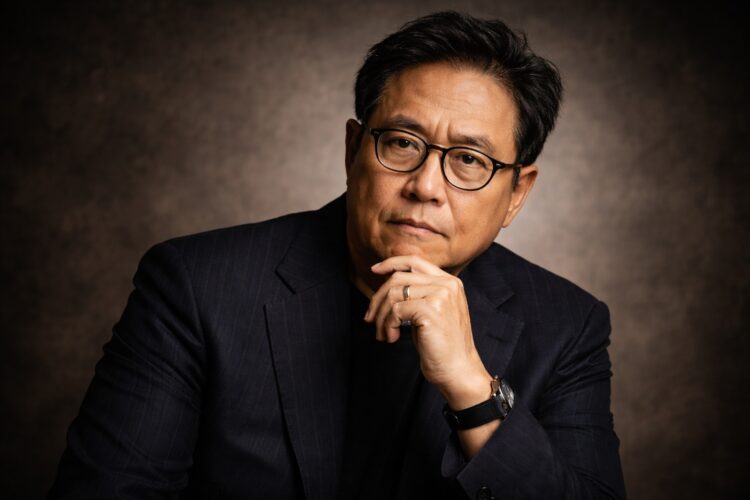 Robert Kiyosaki analiza el panorama económico y sus predicciones clave rumbo a 2026.