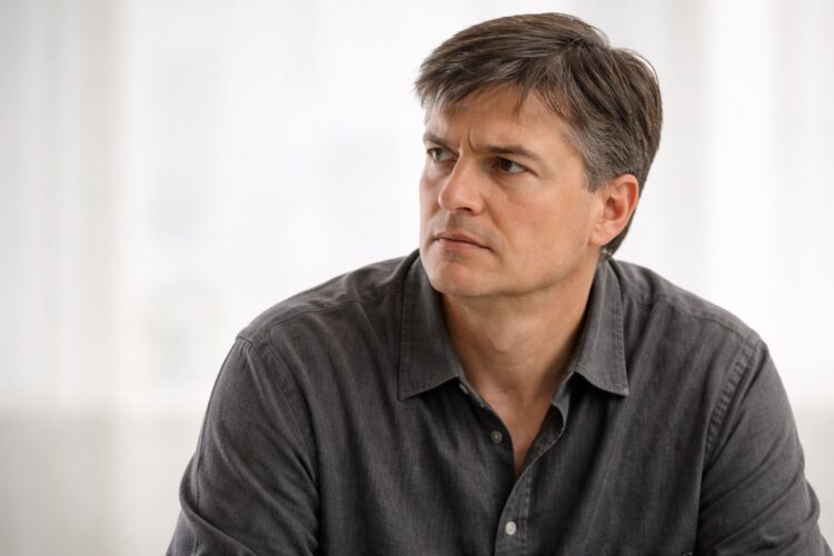 Michael Burry analiza las causas profundas del colapso del mercado.