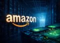 Centro de datos con Amazon dominante y chips IA en entorno industrial.