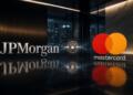 Logos de JPMorgan y Mastercard en entorno financiero digital.