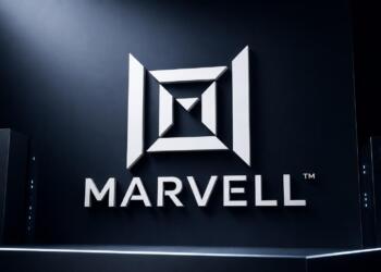Logo de Marvell sobre entorno tecnológico minimalista y corporativo.