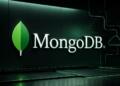 Logo frontal de MongoDB en entorno tecnológico limpio y minimalista.