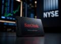 Unidad SanDisk frente a entorno bursátil tecnológico y corporativo.