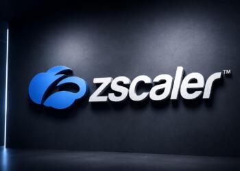 Logo de Zscaler en entorno corporativo oscuro y minimalista.