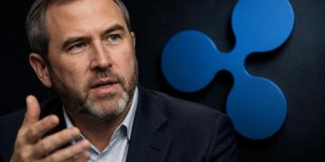 Brad Garlinghouse junto al logo de Ripple en una escena editorial.