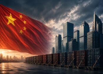 Bandera china domina la escena frente a distritos corporativos de EE. UU.