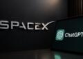 Logotipo de SpaceX junto a la interfaz de ChatGPT en una escena editorial.