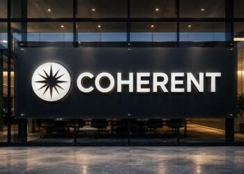 Logotipo de Coherent en una sede corporativa durante sus resultados.