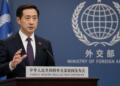 Portavoz del Ministerio de Asuntos Exteriores de China habla en una rueda de prensa.