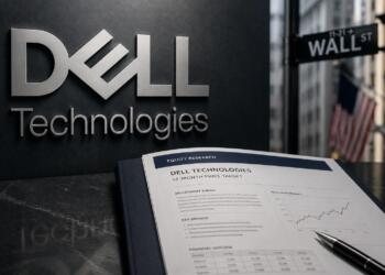 Dell Technologies junto a un informe de análisis de Wall Street.